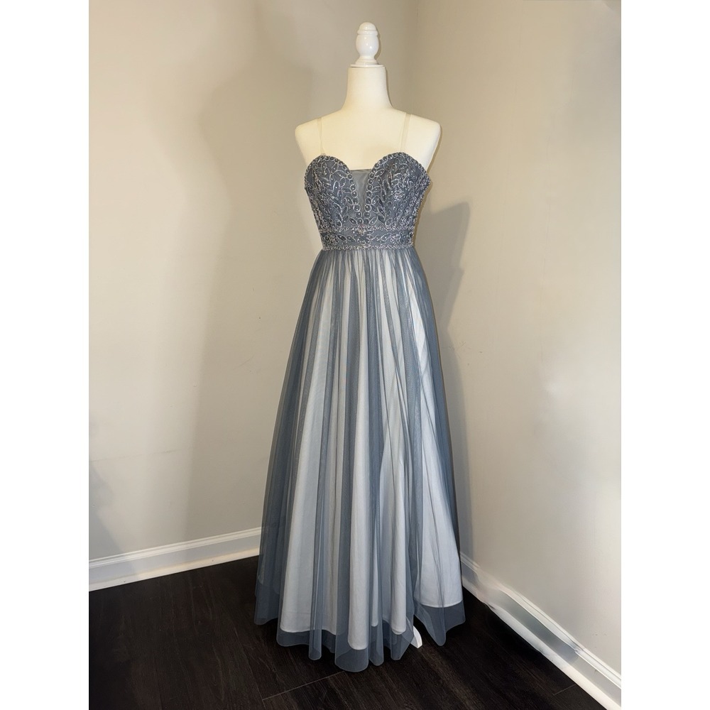 BLONDIE NITES Size 3 Corded Lace Embellished Plunge Bodice Tulle Gown Blue Prom